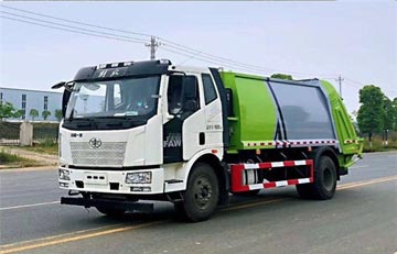 湖北程力集团国六12吨解放J6压缩垃圾车
